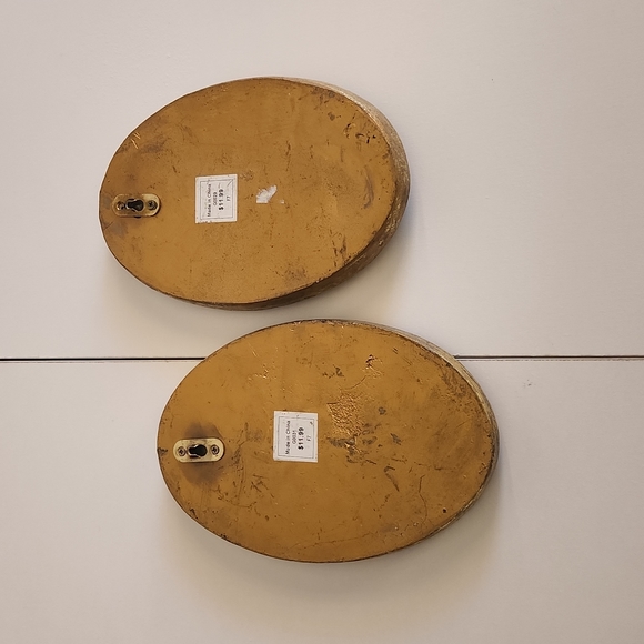 Gold color wall decor Pair of 2 - Picture 4 of 6